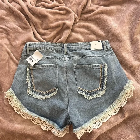 Denim ruffle shorts - Picture 4 of 5